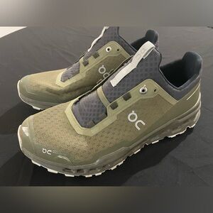 ON Ultra Men’s Running Shoes sz 9.5